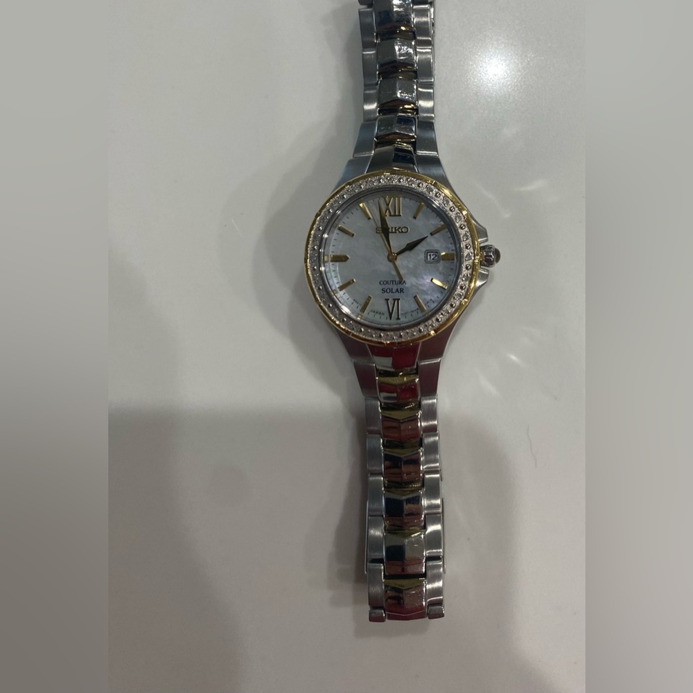 Seiko Women's COUTURA Quartz Stainless Steel Casual Watch
Solar powered. - Picture 3 of 6